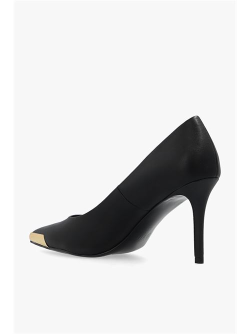 DÉCOLLETÉ A STILETTO CON LOGO VERSACE JEANS COUTURE | 73VA3S50 ZP127.899